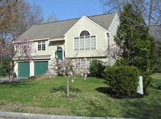 4 Marshall Dr, Amesbury, MA 01913