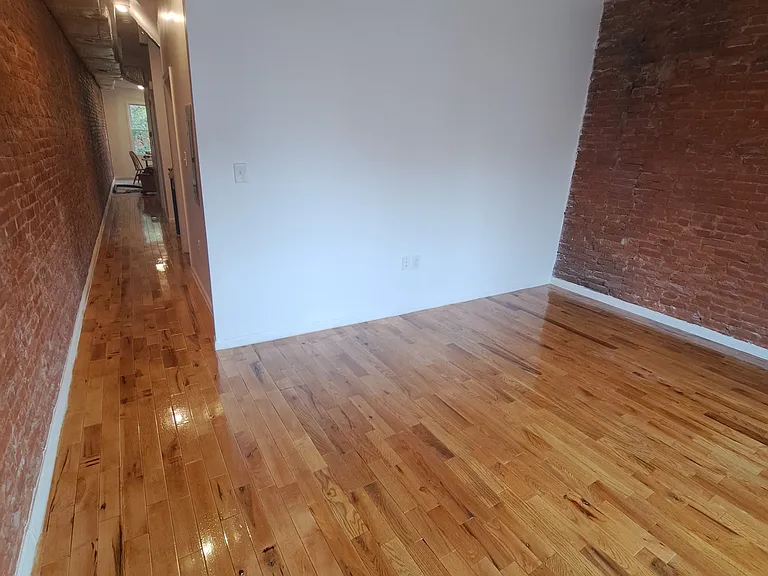 1353 W Jerome St #2 — Photo 18