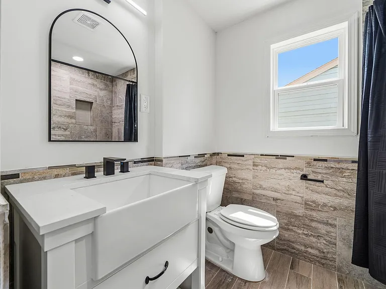 10406 Broadstairs St — Photo 9