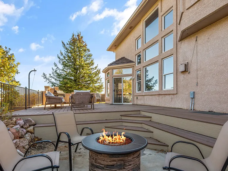 4350 Reginold Ct — Photo 42