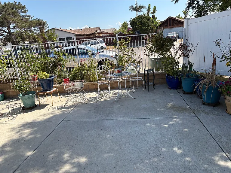 7893 Port Royale Dr — Photo 12