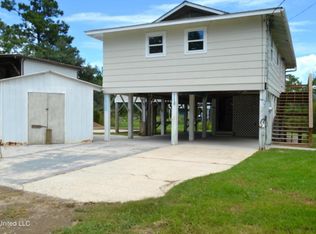 9140 Robin St, Bay Saint Louis, MS 39520