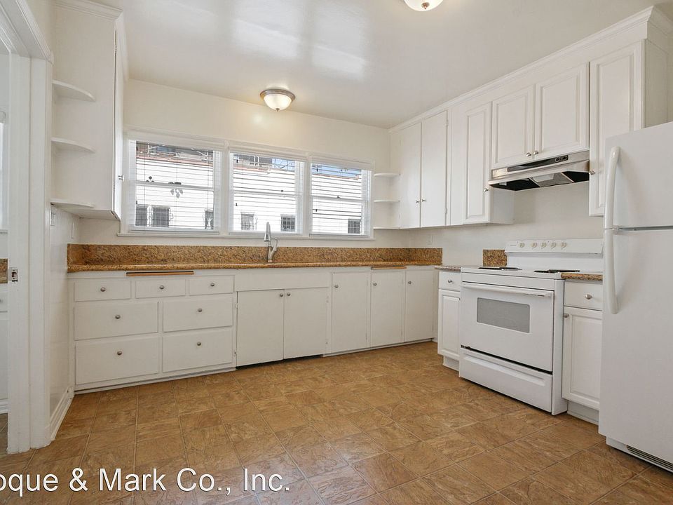 1st image of 1737 S Barrington Ave