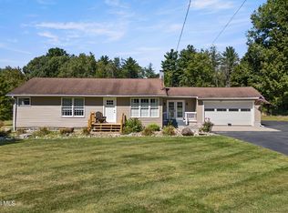 329 Lakeview Rd, Broadalbin, NY 12025