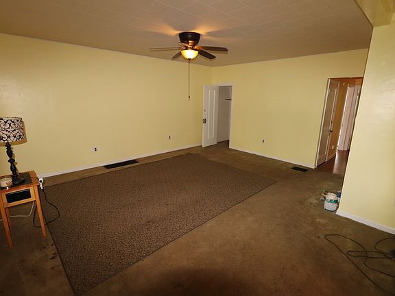 4th image of 3419 Woodbine Ave