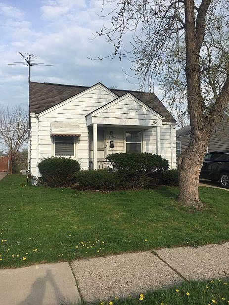 1st image of 22336 Firwood Ave