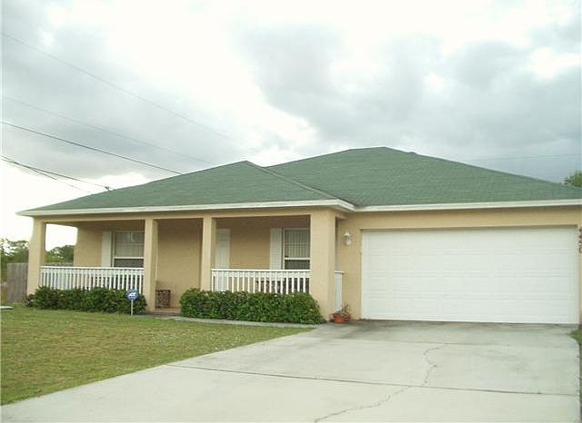 1st image of 4450 SW Attlee St