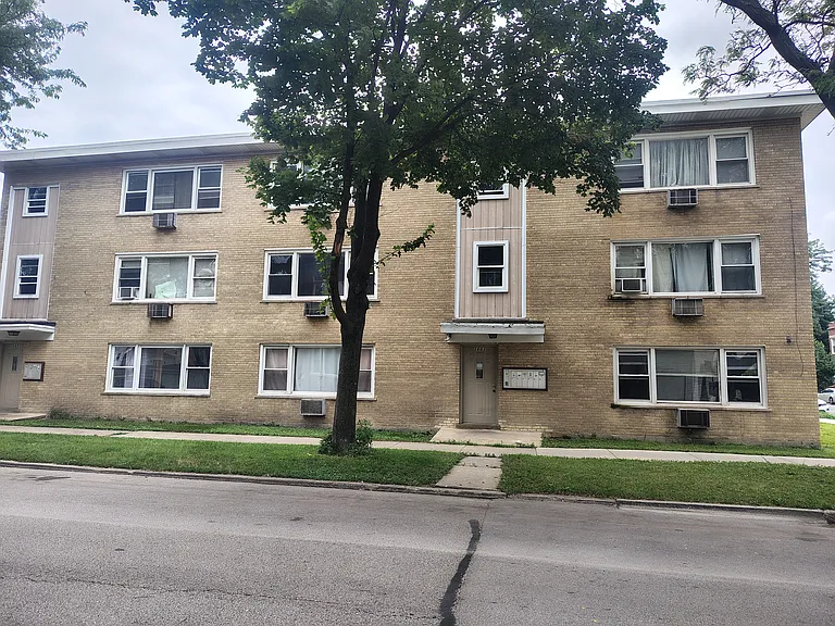 3601 S Damen Ave #3B — Photo 11