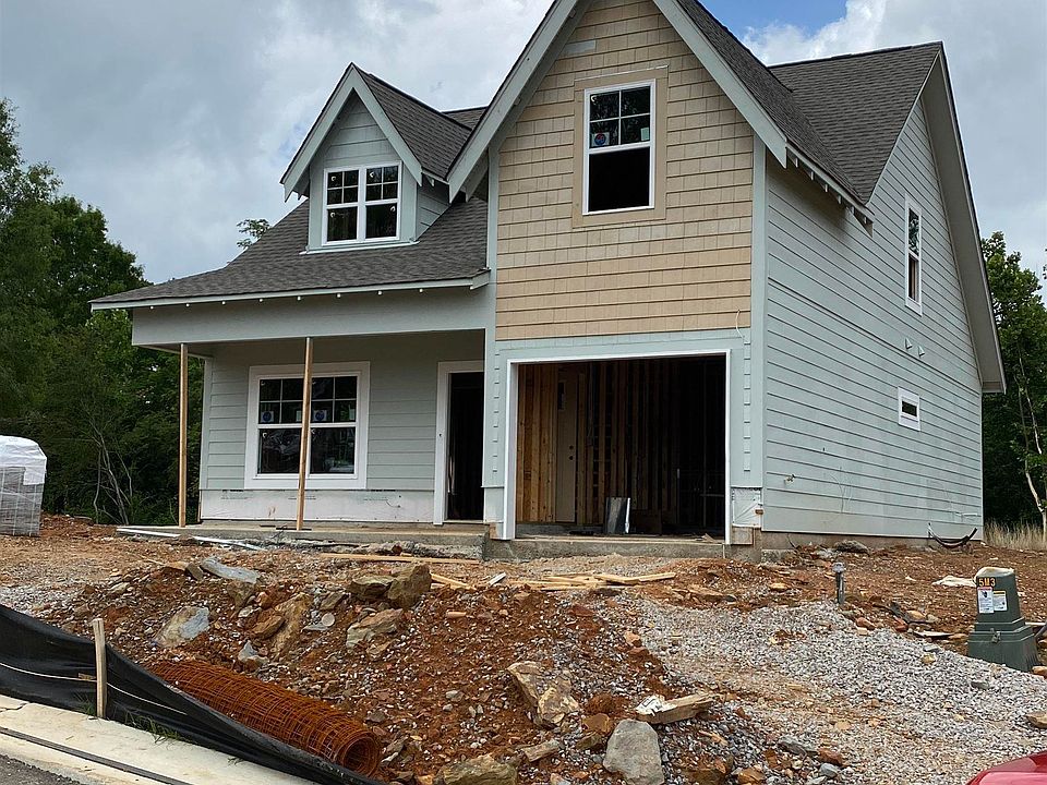 2nd image of 101 Grove Dr