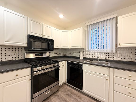 2nd image of 24-26 Callender St