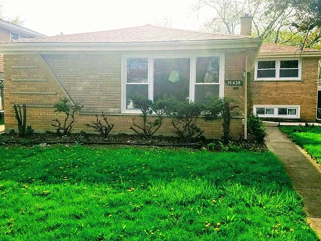 15438 University Ave photo 1