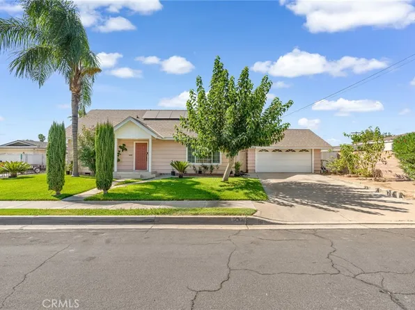 535 E Valencia St, Rialto, CA 92376