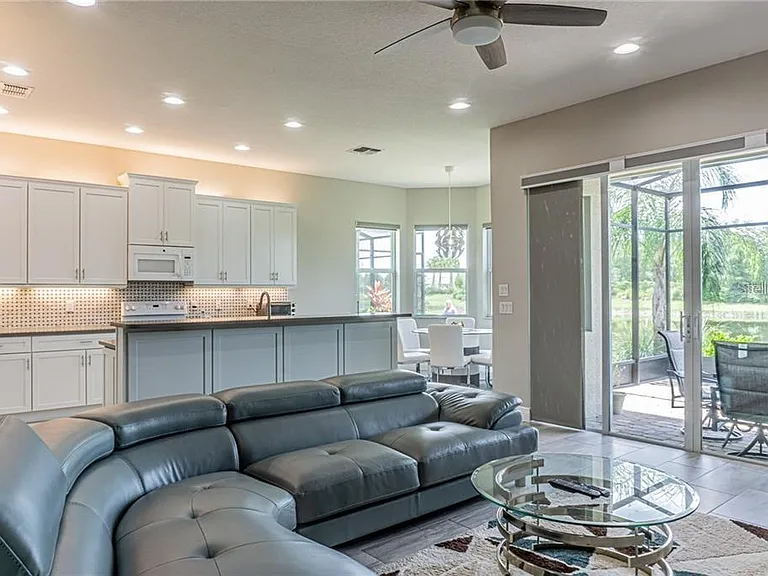 4836 Grand Banks Dr — Photo 10