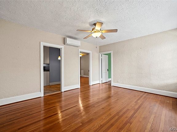 3rd image of 515 N Arthur Ashe Blvd #U9