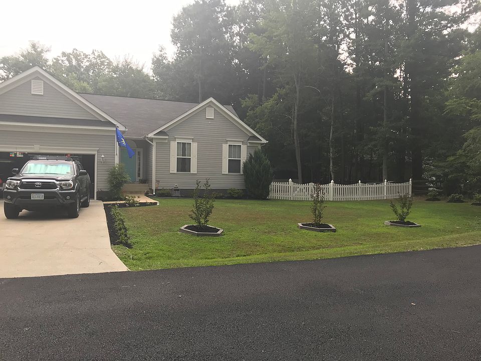 1st image of 103 Stratford Cir