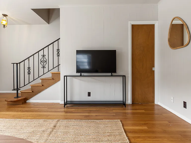 206 Park Ln #C — Photo 7