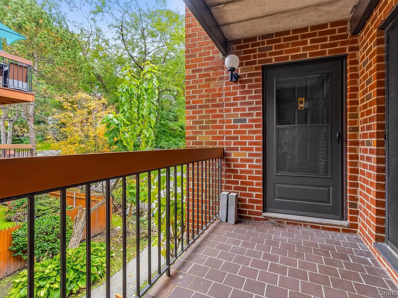 2 bed, 1.5 bath, 1100 sqft, $3,800 — Photo 4
