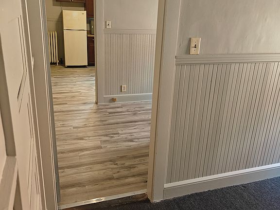 4th image of 403 River St #C