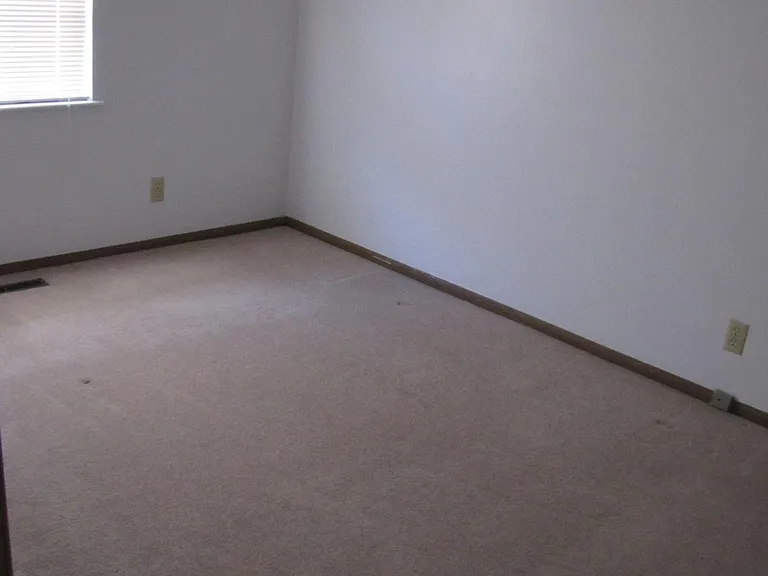 6701 Boxwood Ln NE — Photo 6