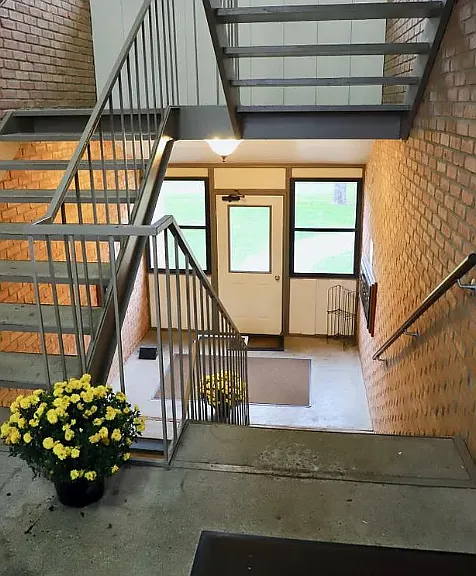 1114 Greenvale Ave W — Photo 25