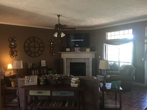 5th image of 1709 Castle Oaks