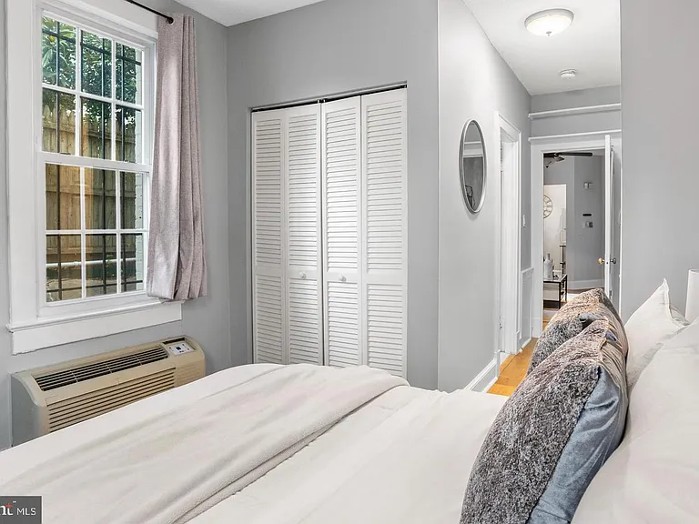 1125 Maryland Ave NE #6 — Photo 11
