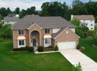 5946 Redstone Ct, Ann Arbor, MI 48103