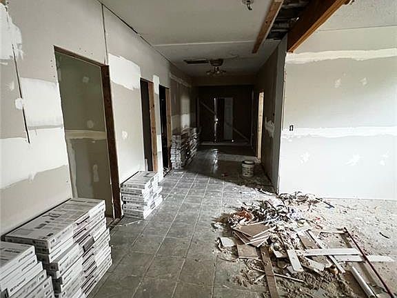 5th image of 203 Forsyth St NE