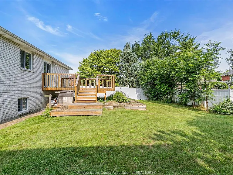 850 Lake Shore Dr #LOWER — Photo 9