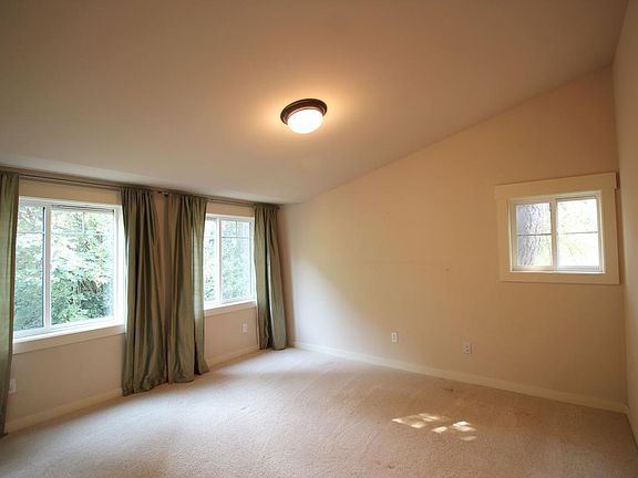 Light & bright master bedroom