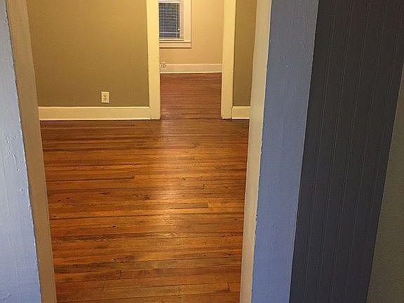 3rd image of 123 Henry Ave