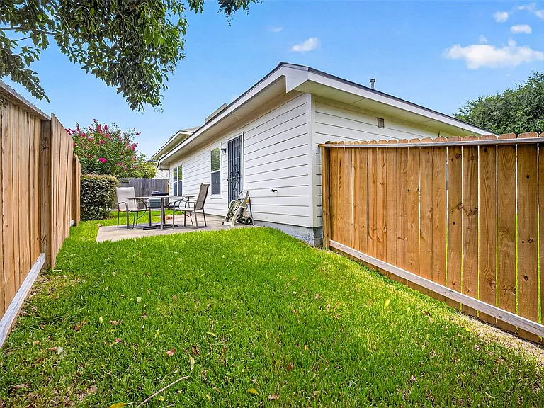 13022 Cherton Ct — Photo 9