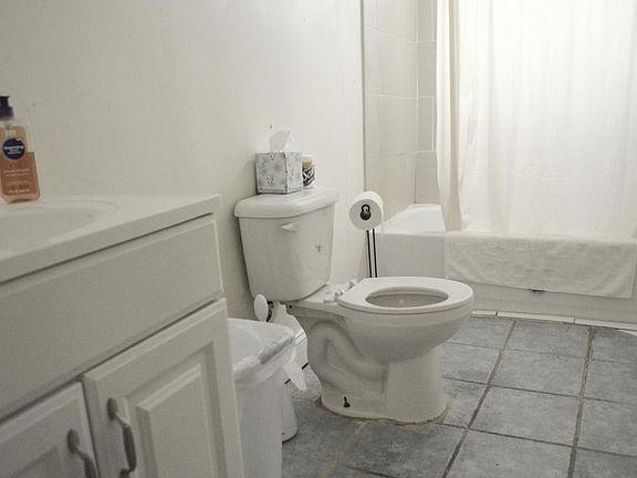 4th image of 495 Dekalb Ave APT 2R