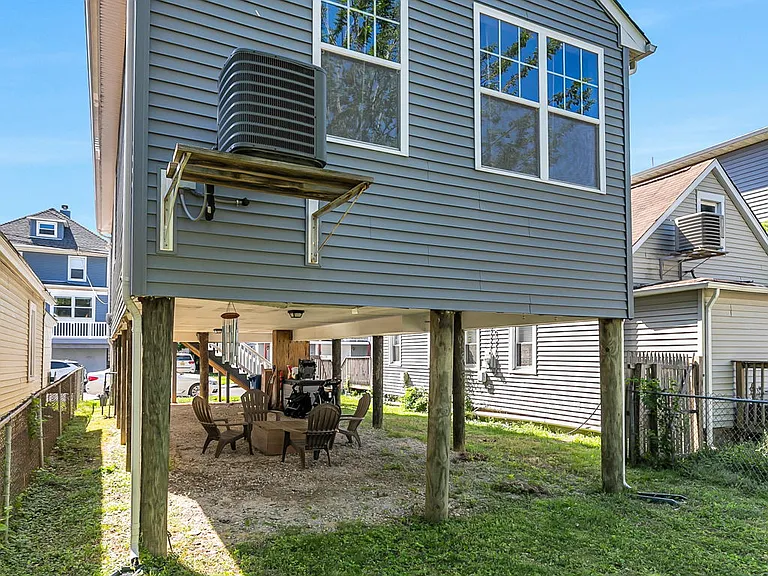 88 Seadrift Ave — Photo 22