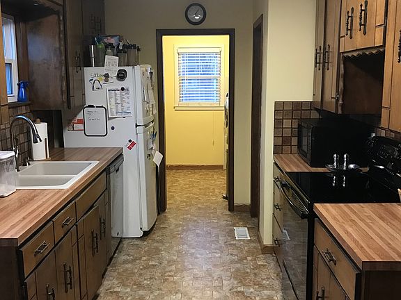 4th image of 309 E 6th St