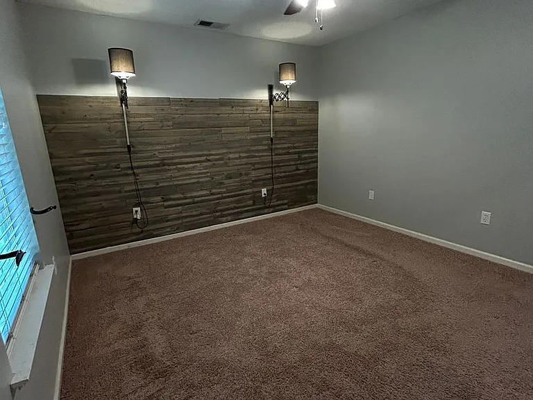 141 Oakwood Dr — Photo 13