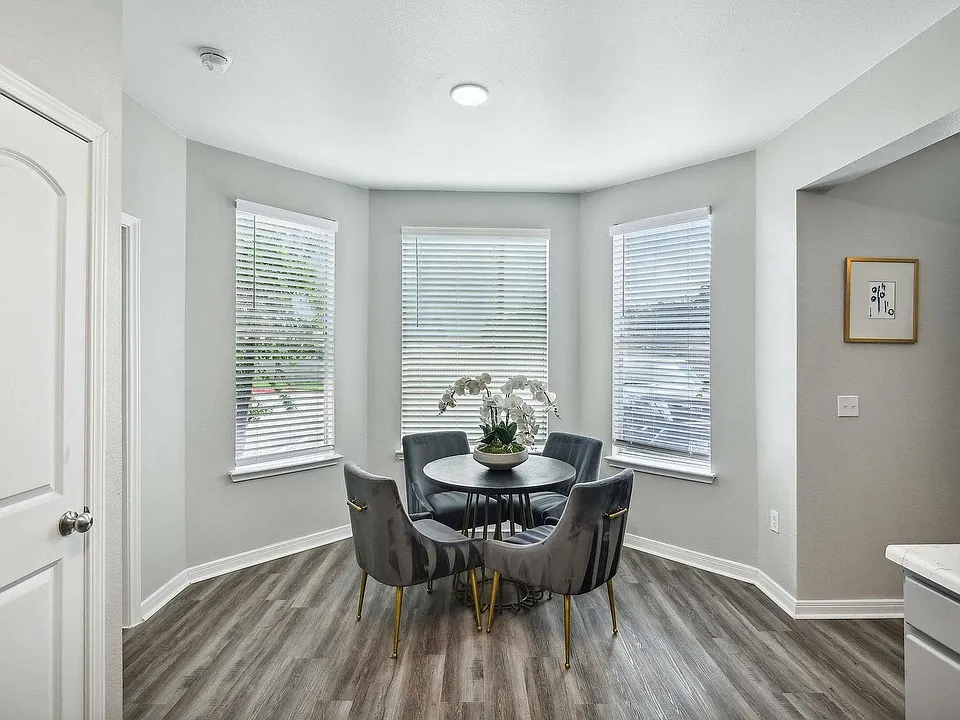 14906 Westpark Dr-012