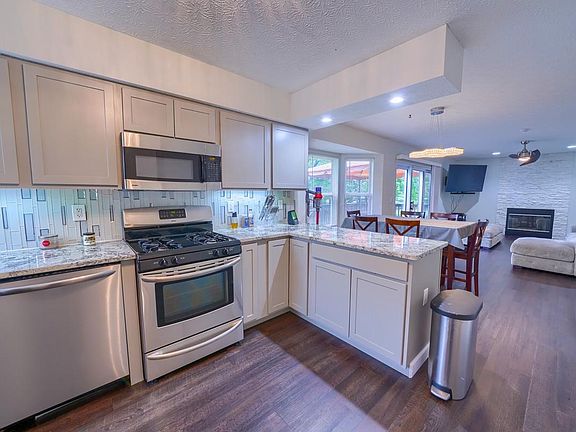 3rd image of 8660 Kirkland Dr
