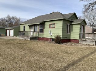 1030 E Kemp Ave, Watertown, SD 57201