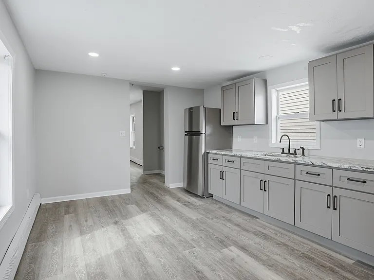 660 Public St #2 — Photo 7