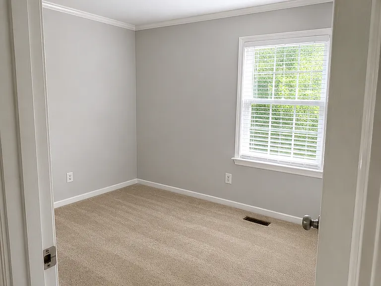 8911 Turnbull Ave — Photo 9