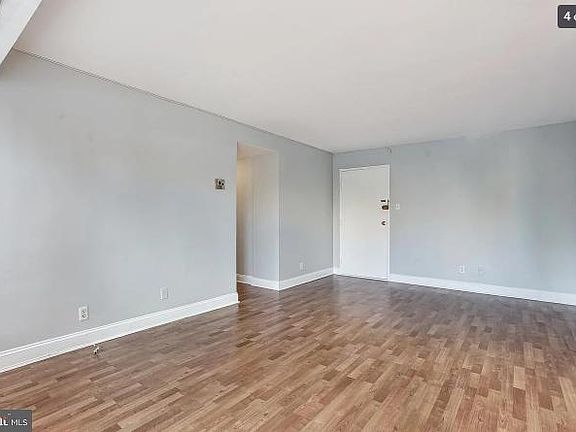 4th image of 431 N Armistead St APT 102