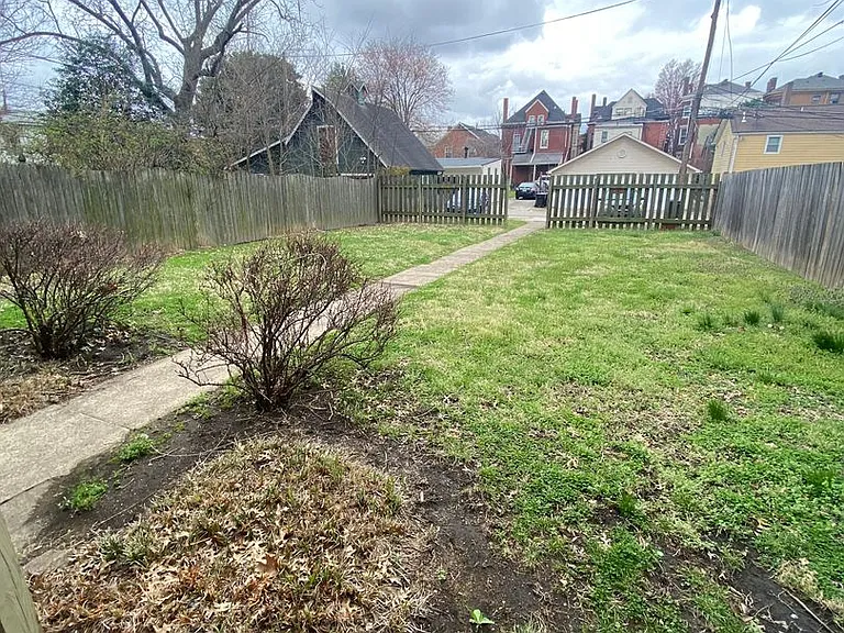 1708 — Photo 35