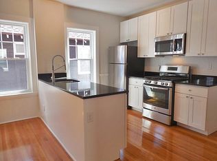 37 Magoun St #3A, Cambridge, MA 02140
