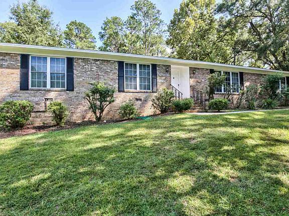 3rd image of 3729 Lifford Cir