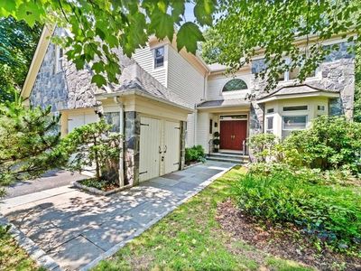 10 Westhaven Lane, White Plains, NY, 10605