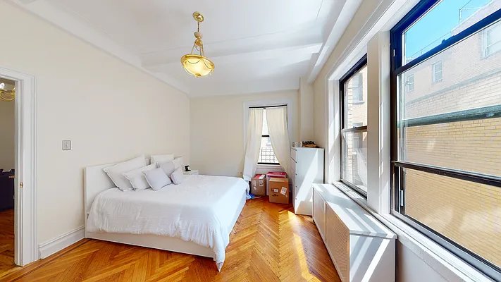 Rented by Bond New York | media 37