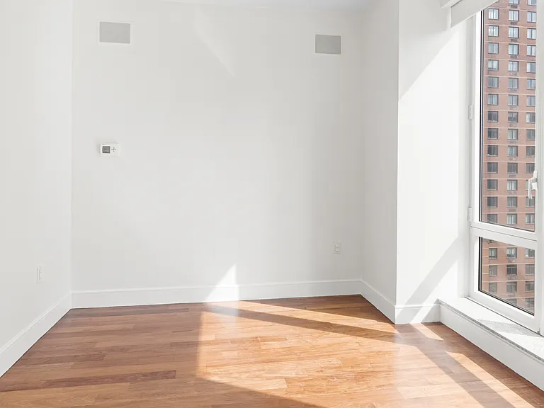 250 E 53rd St #1603 — Photo 11