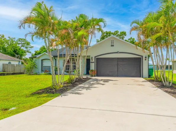 556 SW Buswell Avenue, Port St Lucie, FL 34983