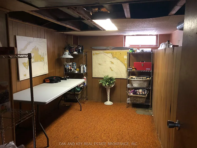 18 Isabel St #A — Photo 11